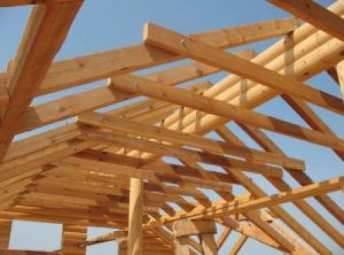 Крепление стропил двускатной крыши. Как правильно изготовить стропила для двухскатной крыши своими руками, а так же их виды и способы усиления стропильной системы