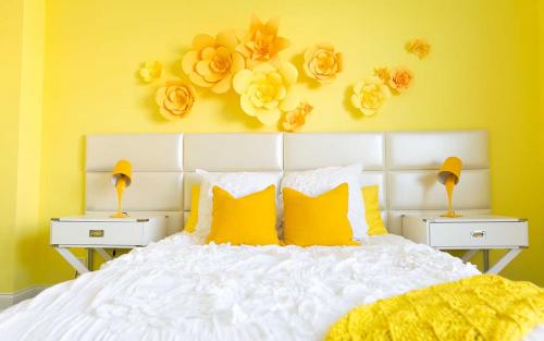 Удивительные идеи для оформления изголовья: от классики до современности 03