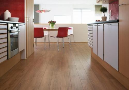 Какие материалы можно использовать для покрытия ламинатом на кухне. Состав и свойства водостойкого ламината