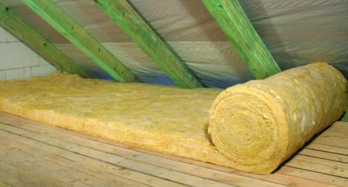 Самый теплый утеплитель для потолка. Утеплитель для потолка под холодной крышей —, какой выбрать, технология монтажа