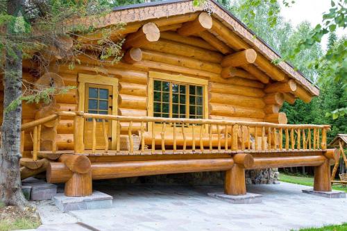 Какие материалы используются для строительства стен деревянного дома. Правильный выбор материала для возведения деревянного дома