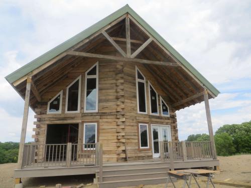 Какие материалы используются для строительства стен деревянного дома. Правильный выбор материала для возведения деревянного дома