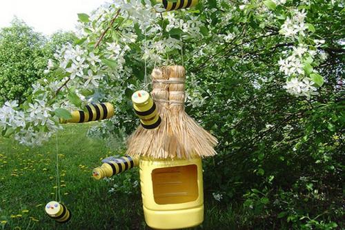 Как изготовить пчелу из пластиковой бутылки своими руками. Поделка «Пчелы с ульем»