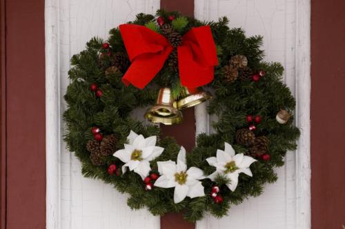 Какие элементы новогоднего декора наиболее эффективны. Как украсить дом снаружи