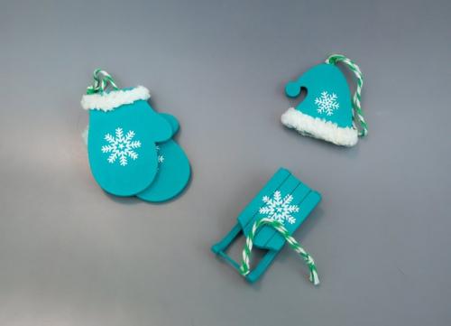 Какие цвета наиболее популярны для новогодних украшений. Каким цветом украшать елку в 2024