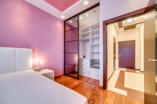 Гардеробная в спальне 12 кв м. Особенности зонирования и выбор места