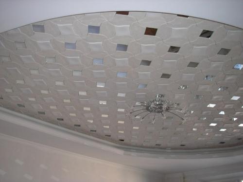 Как устранить дефекты и неровности на поверхности потолка перед оклейкой плиткой. Популярные виды потолочной плитки