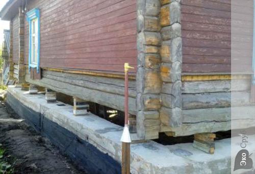 Как собрать и установить стены дома из бруса своими руками 04
