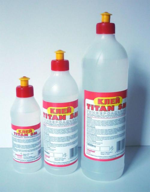 Какие виды клея используются для клеивания потолочной плитки из пенопласта. Какой использовать клей для потолочной плитки: виды и особенности нанесения клеящего состава на потолок для пенопластовой плитки