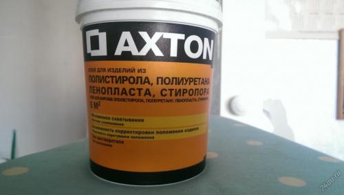 Как избежать образования пузырей при клеивании потолочной плитки из пенопласта. Типы клея для потолочной плитки из пенопласта