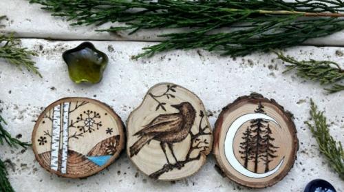 Декор из спилов дерева своими руками. Декор и поделки из спилов дерева