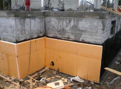 Почему отваливается штукатурка от пеноплекса. Подробнее о процессе и материале