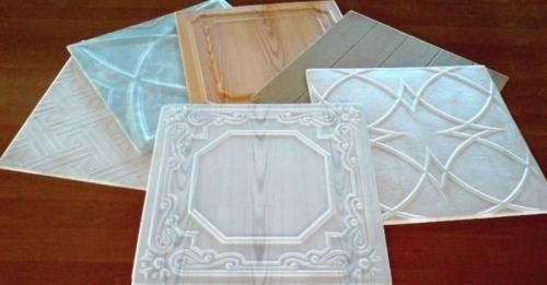 Какие материалы и инструменты необходимы для наклеивания потолочной плитки. Что нужно учесть перед поклейкой потолочной плитки