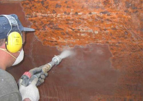 Как заклеить дверь при ремонте. Зачистка полотна