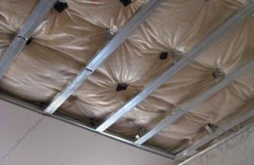 Утепление потолка изнутри. Утепление минеральной ватой