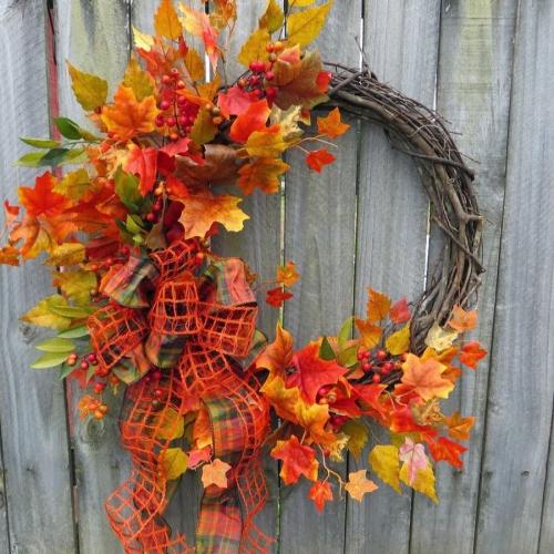 Осенний декор своими руками из бумаги. УКРАШАЕМ ДОМ С ДЕТЬМИ: 20 ИДЕЙ ОСЕННЕГО ДЕКОРА