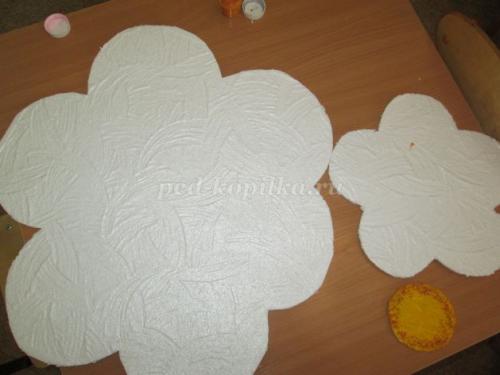 Мастерство в наклеивании потолочной плитки: проверенные советы и методы 24