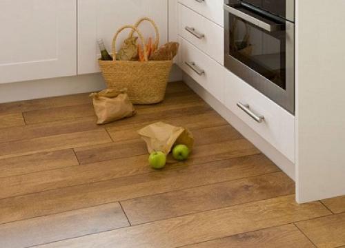 Какие типы ламината наиболее подходящие для кухни. Ламинат для кухни - плюсы и минусы. Какой ламинат выбрать?