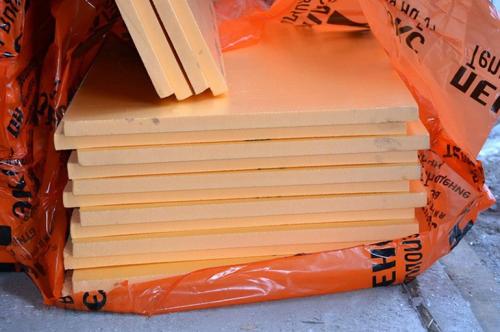 Какие инструменты и материалы необходимы для установки пеноплекса на балконе и лоджии. Какой толщины выбрать утеплитель