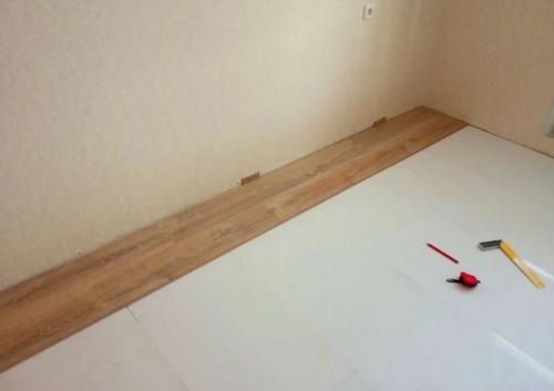 Можно ли установить ламинат на кухню самостоятельно. Как уложить ламинат своими руками: основные правила и нюансы!