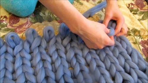 Какие инструменты необходимы ДЛЯ ПЛЕДА вязание. Вяжем плед крупной вязкой