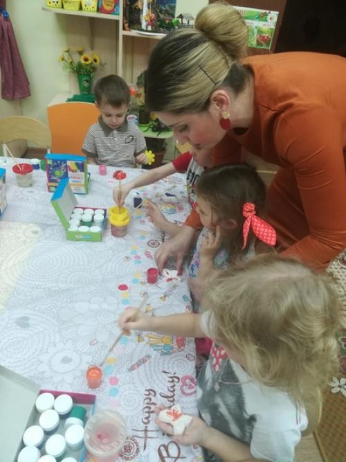 Какие проблемы может решать арт-терапия с помощью раскрашивания гипсовых фигурок