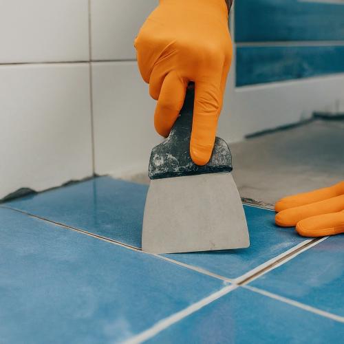 Просто и эффективно: как сделать оклейку стен потолочной плиткой 02 Просто и эффективно: как сделать оклейку стен потолочной плиткой 02