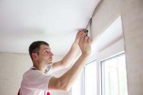 Какие особенности натяжного потолка из ткани требуют использования штапикового крепления профиля. Гарпун или штапик: какая система крепления под натяжные потолки самая лучшая