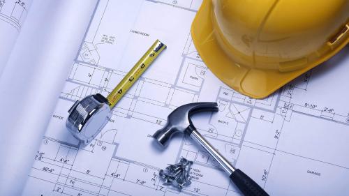 Какие проблемы могут возникнуть при строительстве дома из бруса естественной влажности. Работать без проекта, с недоработанным проектом или менять концепцию в процессе