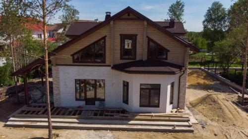 Какие характеристики следует учитывать при выборе бруса для строительства дома. Оптимальная толщина бруса для разных регионов России