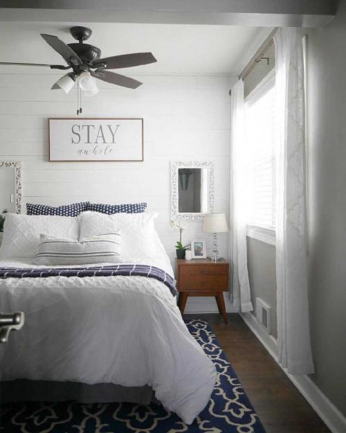 Стильные тумбочки прикроватные. Прикроватные тумбы для спальни: фото новинок дизайна из каталога 2020 года