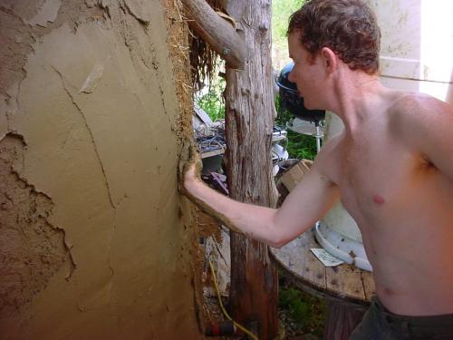 Штукатурка глиной с цементом. Где лучше штукатурить глиной?