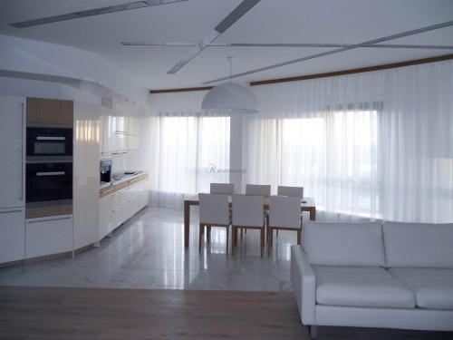 Какой карниз выбрать для штор блэкаут. Какой карниз для штор лучше выбрать: виды карнизов, советы по подбору