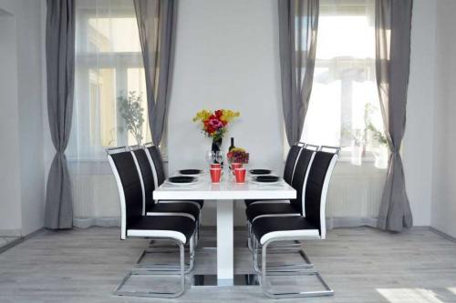 Дизайн 4-х комнатной квартиры 80 кв м. Дизайн четырехкомнатной квартиры — стильные проекты и лучших идей ремонта (115 фото)