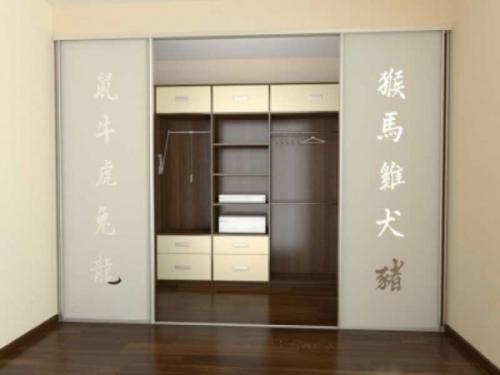 Дизайн проект маленькой гардеробной. 50 Идей маленьких гардеробных комнат: максимум удобства и минимум пространства (фото) 30