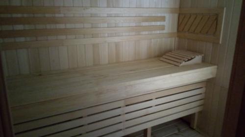 Бюджетная баня из бруса своими руками. Отличная бюджетная баня 6*4 всего за месяц своими руками.