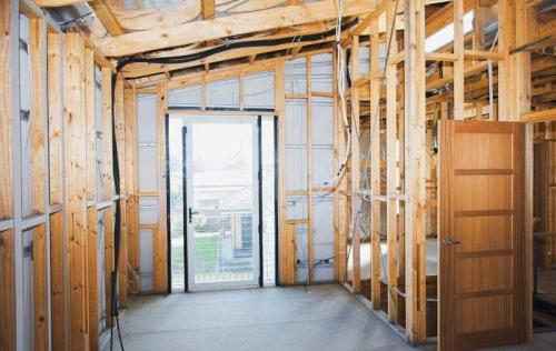 Как построить дом из дерева. Деревянный дом своими руками: пошаговое описание, как построить самостоятельно дом от А до Я