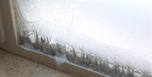 Потеют окна в квартире изнутри, что делать. Почему потеют окна – причины и их устранение