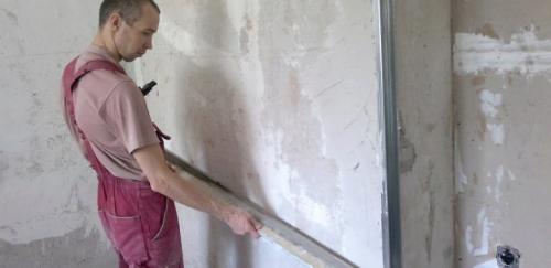 Как выровнять стены в квартире. Пошаговая инструкция 17