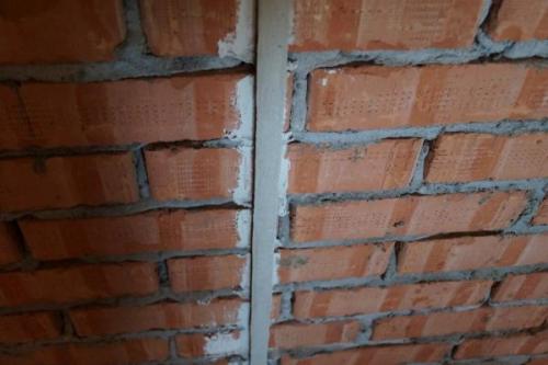 Выравнивание стен по маякам своими руками. Технология выравнивания стен по маячкам