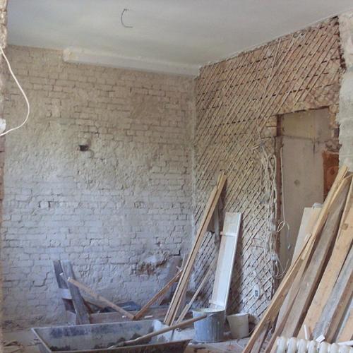 4 способа выровнять стены под внутреннюю отделку. 5 проверенных способов выровнять стены под чистовую отделку