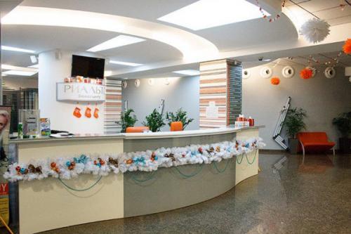 Как украсить стойку ресепшн к Новому году. Как украсить ресепшн к Новому году: фото вариантов оформления