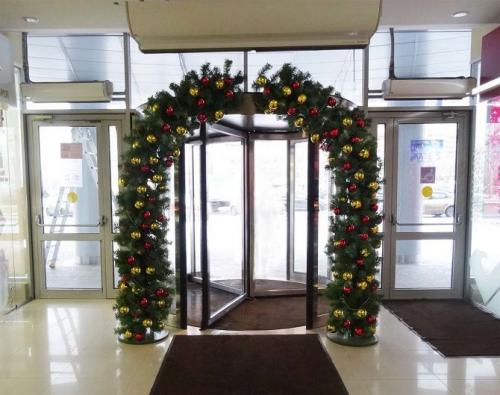 Как украсить стойку ресепшн к Новому году. Как украсить ресепшн к Новому году: фото вариантов оформления