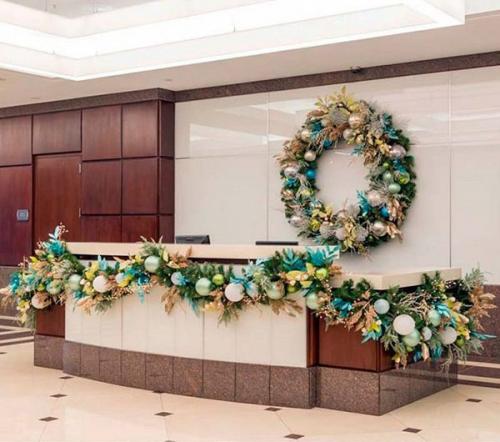 Как украсить стойку ресепшн к Новому году. Как украсить ресепшн к Новому году: фото вариантов оформления