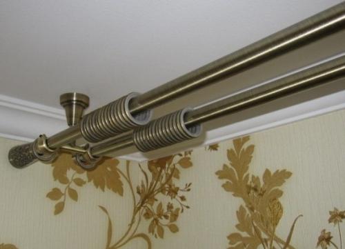 Какие материалы используются для изготовления карнизов для штор потолочных. Виды потолочных карнизов для штор