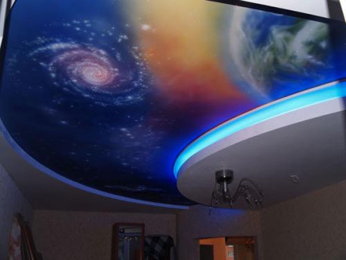 Можно ли использовать карниз для натяжного потолка в качестве основы для освещения. Особенности потолочного освещения