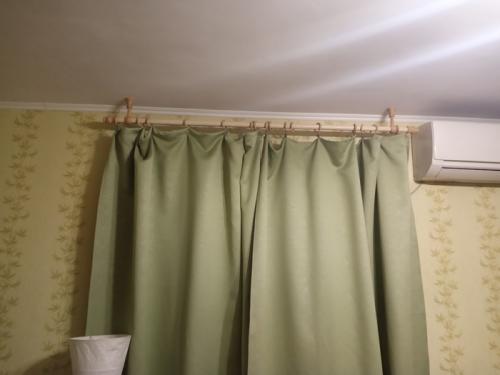 Как отремонтировать карниз для натяжного потолка, если он сломался. Карниз постоянно отваливается. Проблема решена