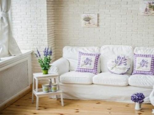 Чем украсить пустые стены в офисе и дома. Способ 2: Картины и постеры 03